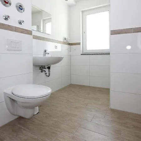 Hafenflair Am Plauer