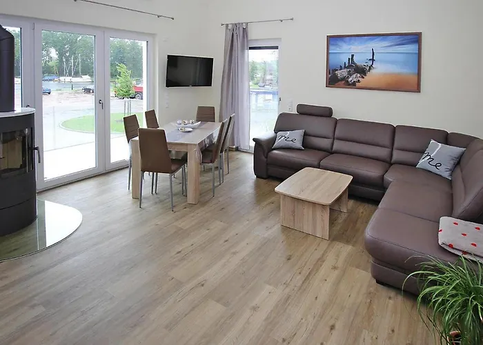 Hafenflair Am Plauer * プラウ・アム・ゼー