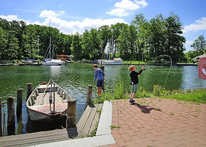 アパート Hafenflair Am Plauer プラウ・アム・ゼー